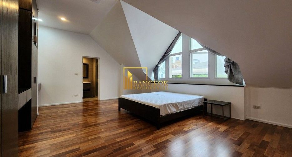 For rent 4 bedrooms apartment in Watthana, Bangkok