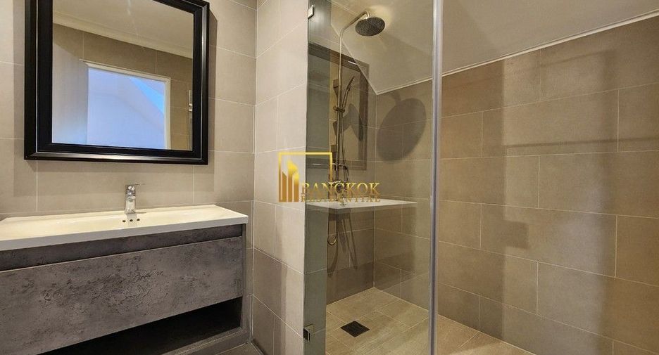 For rent 4 bedrooms apartment in Watthana, Bangkok