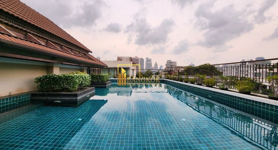 For rent 4 bedrooms apartment in Watthana, Bangkok
