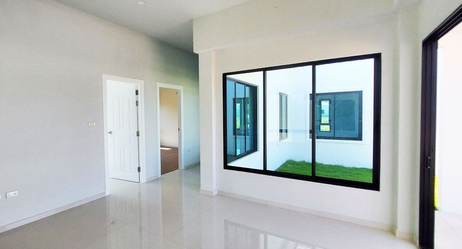For sale 3 bedrooms villa in Klaeng, Rayong