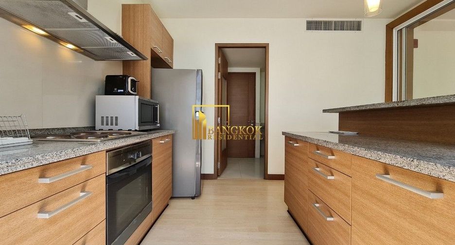 Apartment zur Miete mit 3 Zimmer in Pathum Wan, Bangkok