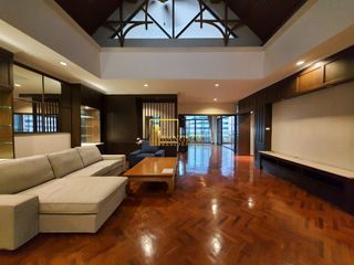 For rent 4 bedrooms apartment in Watthana, Bangkok