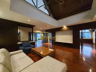 For rent 4 bedrooms apartment in Watthana, Bangkok