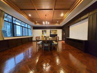For rent 4 bedrooms apartment in Watthana, Bangkok
