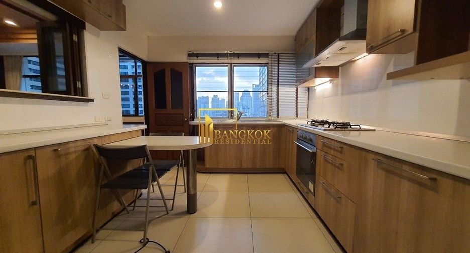 For rent 4 bedrooms apartment in Watthana, Bangkok
