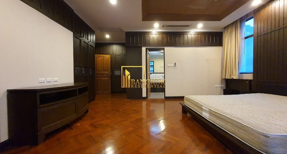 For rent 4 bedrooms apartment in Watthana, Bangkok