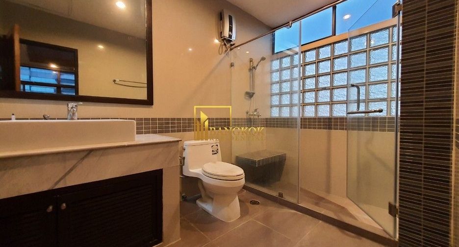 For rent 4 bedrooms apartment in Watthana, Bangkok