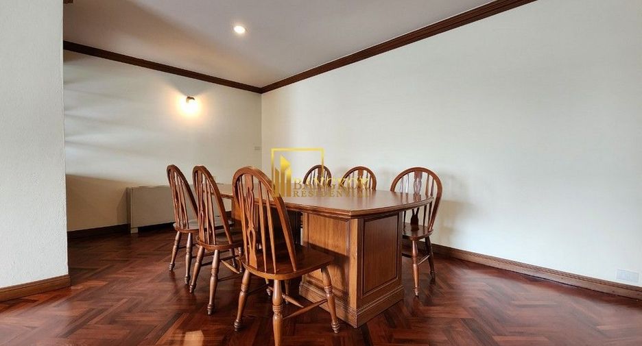 For rent 2 bedrooms apartment in Watthana, Bangkok