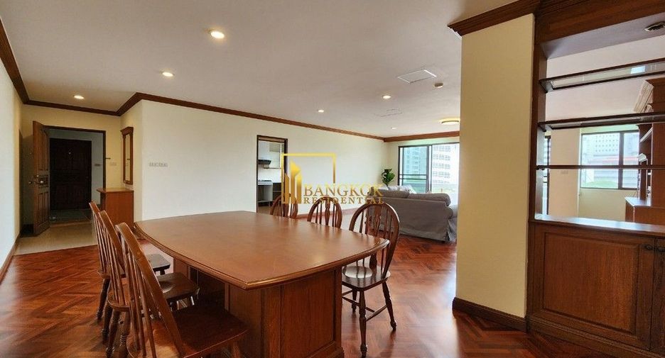 For rent 2 bedrooms apartment in Watthana, Bangkok