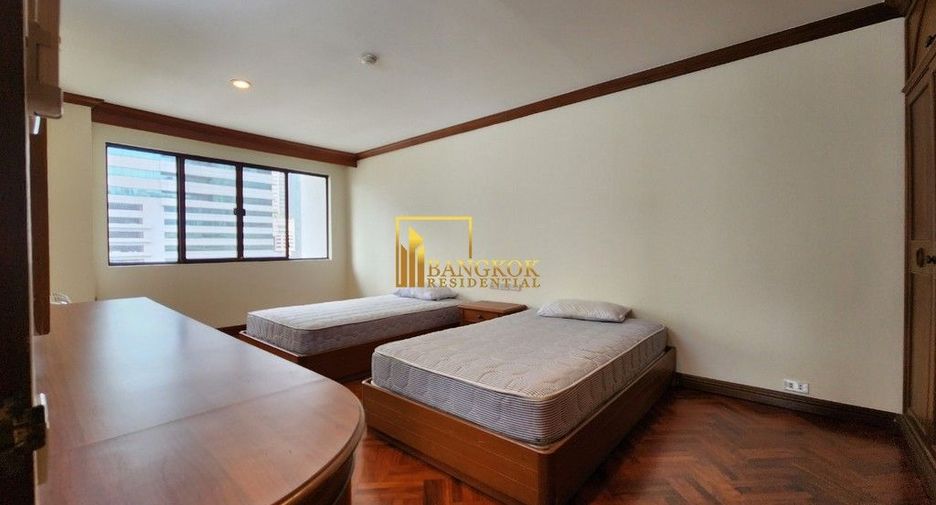 For rent 2 bedrooms apartment in Watthana, Bangkok