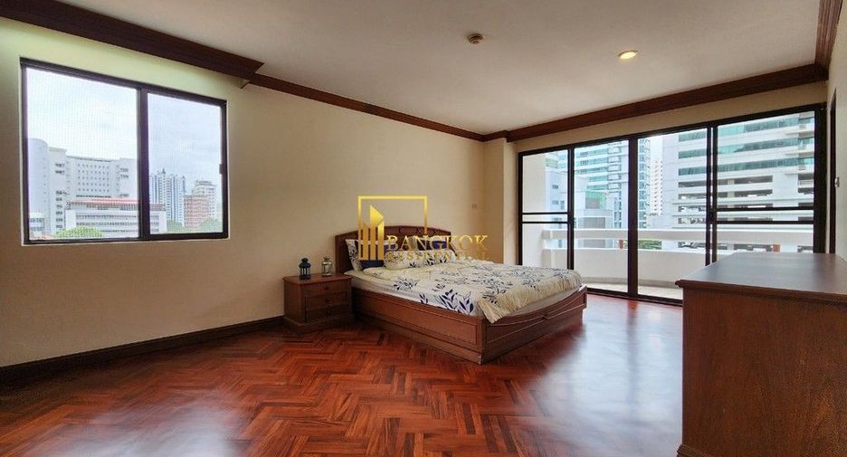 For rent 2 bedrooms apartment in Watthana, Bangkok