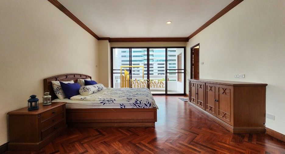 For rent 2 bedrooms apartment in Watthana, Bangkok
