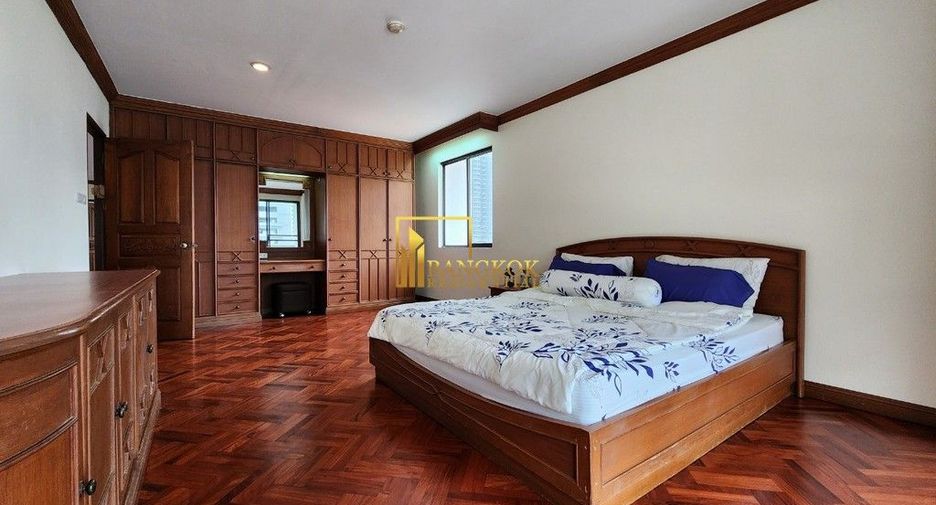 For rent 2 bedrooms apartment in Watthana, Bangkok