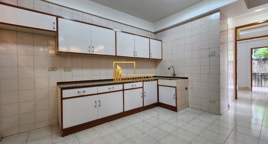Apartment zur Miete mit 3 Zimmer in Watthana, Bangkok