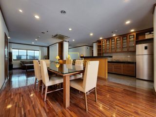 For rent 2 bedrooms apartment in Sathon, Bangkok