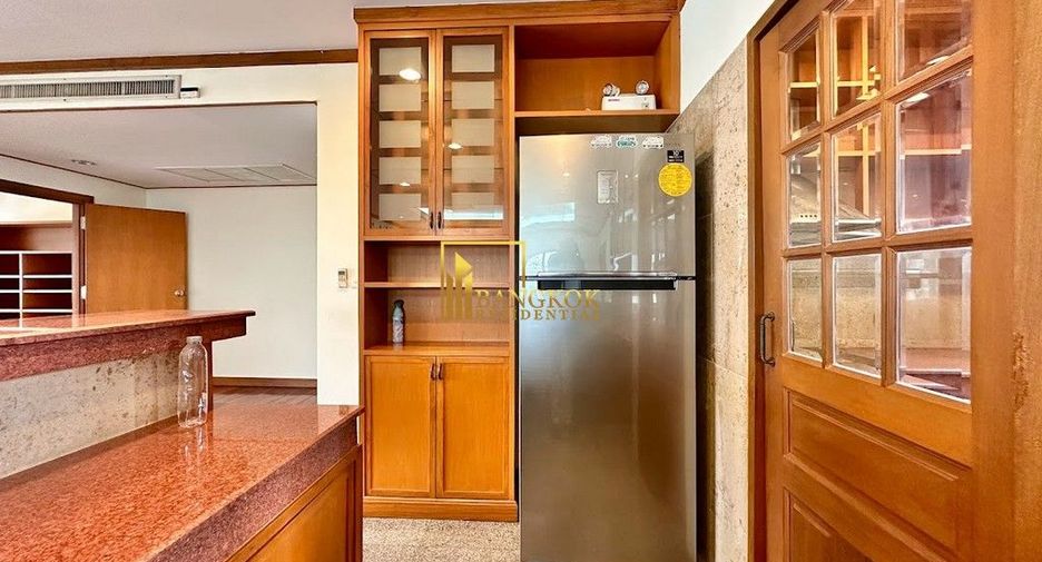 For rent 3 ベッドルーム apartment in Sathon, Bangkok