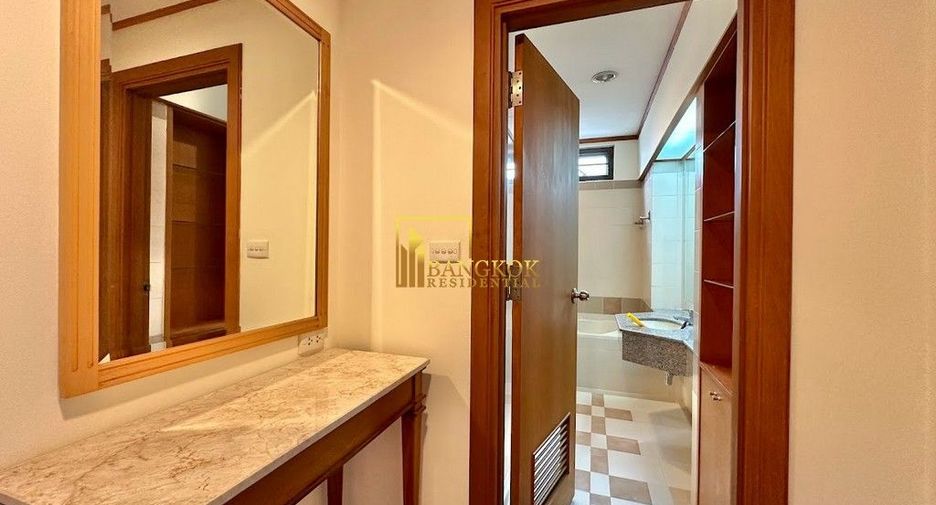 For rent 3 ベッドルーム apartment in Sathon, Bangkok