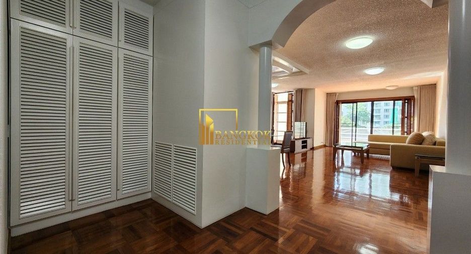 For rent 3 bedrooms apartment in Pathum Wan, Bangkok