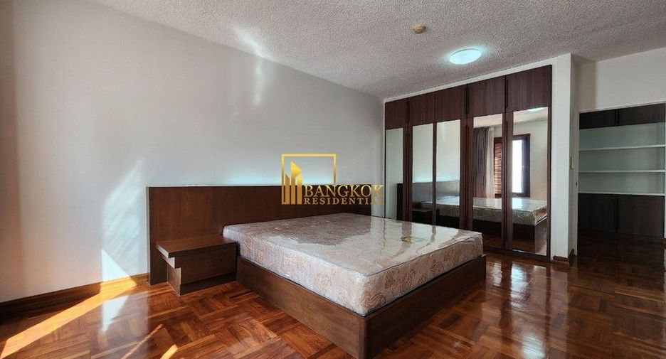 For rent 3 bedrooms apartment in Pathum Wan, Bangkok