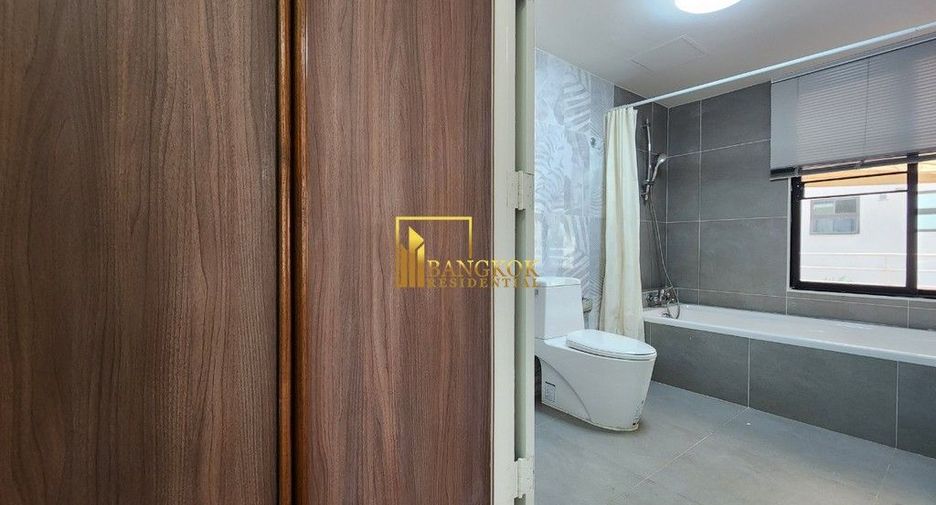 For rent 3 bedrooms apartment in Pathum Wan, Bangkok