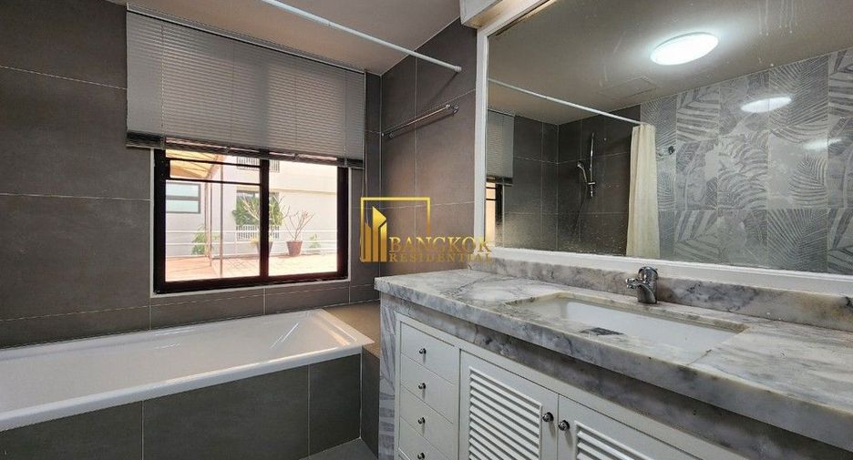 For rent 3 bedrooms apartment in Pathum Wan, Bangkok