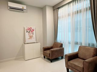 For rent 5 bedrooms house in Saphan Sung, Bangkok
