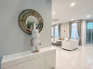 For rent 5 bedrooms house in Saphan Sung, Bangkok