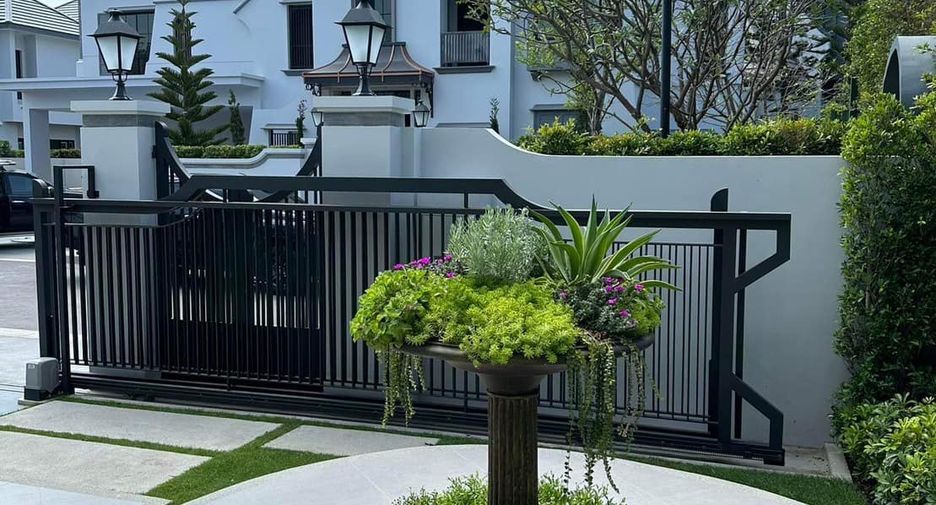 Haus zur Miete mit 5 Zimmer in Saphan Sung, Bangkok