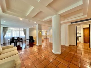For rent 3 bedrooms apartment in Pathum Wan, Bangkok