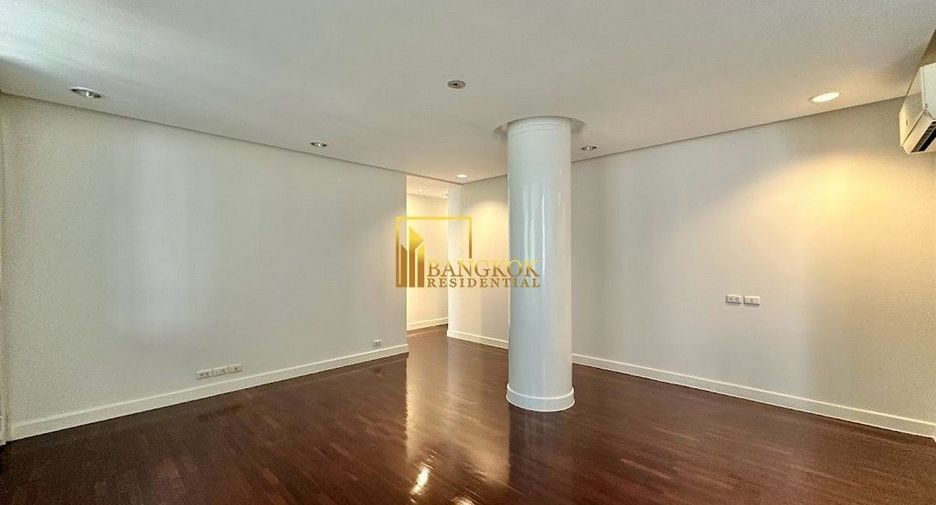 For rent 3 bedrooms apartment in Pathum Wan, Bangkok