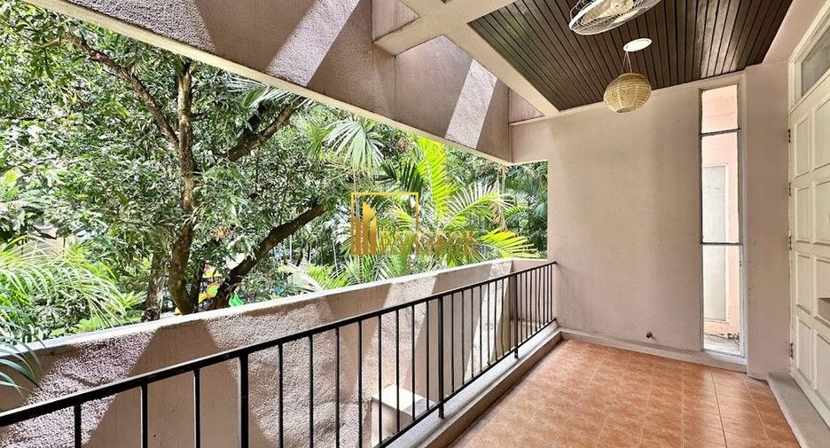 For rent 3 bedrooms apartment in Pathum Wan, Bangkok