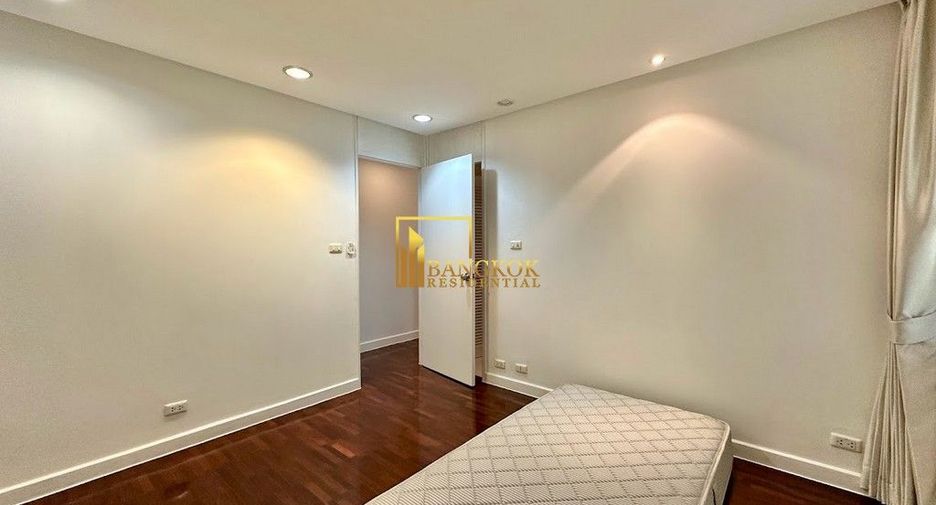 For rent 3 bedrooms apartment in Pathum Wan, Bangkok