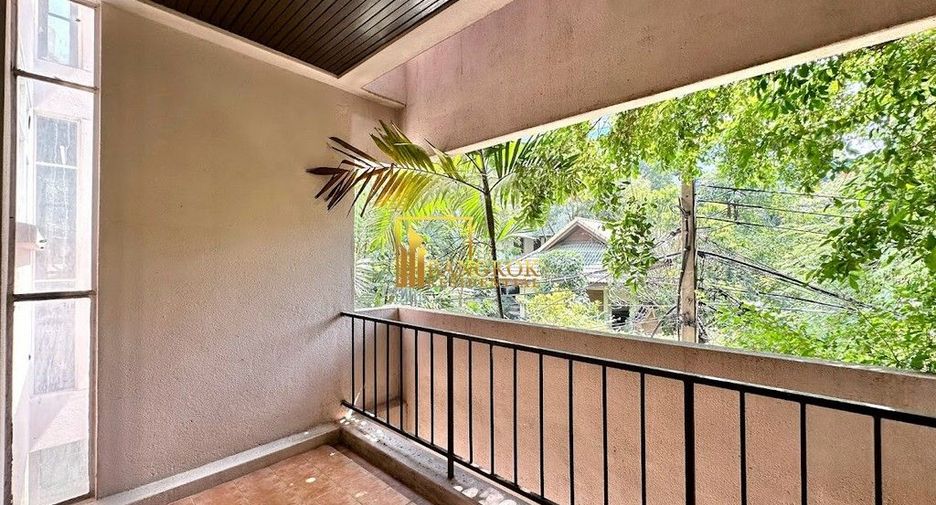For rent 3 bedrooms apartment in Pathum Wan, Bangkok
