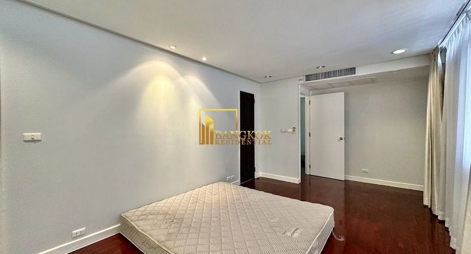 For rent 3 bedrooms apartment in Pathum Wan, Bangkok
