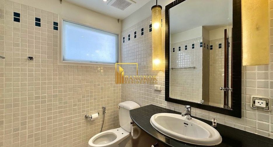 For rent 3 bedrooms apartment in Pathum Wan, Bangkok