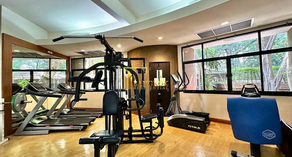 For rent 3 bedrooms apartment in Pathum Wan, Bangkok