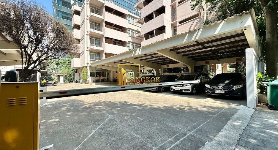 For rent 3 bedrooms apartment in Pathum Wan, Bangkok