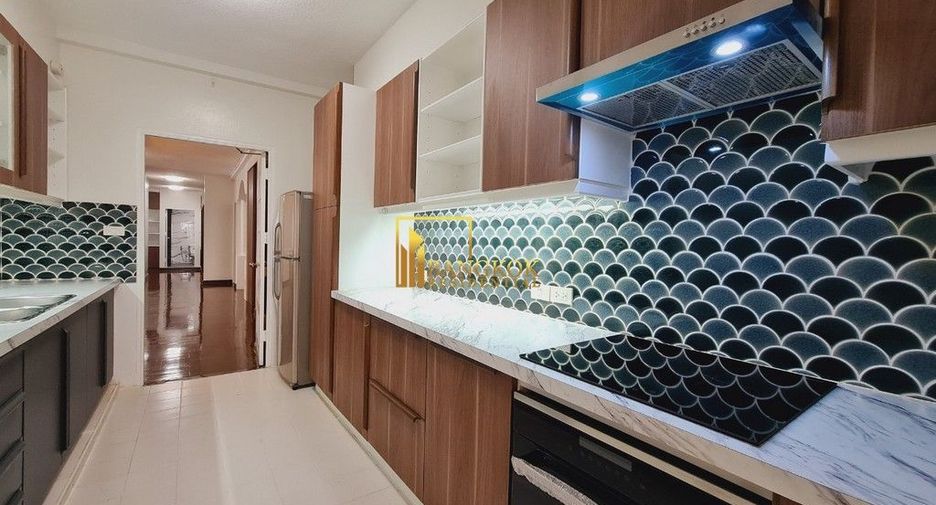 For rent 3 bedrooms apartment in Pathum Wan, Bangkok