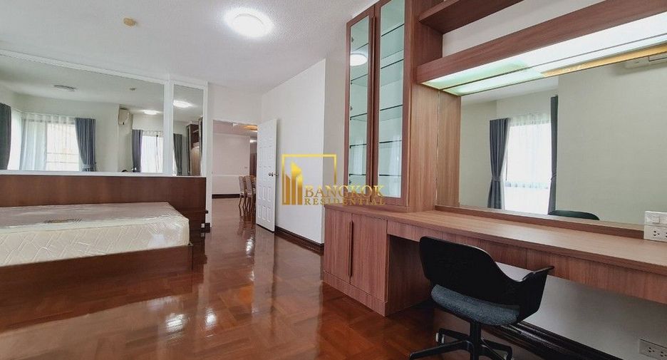 For rent 3 bedrooms apartment in Pathum Wan, Bangkok