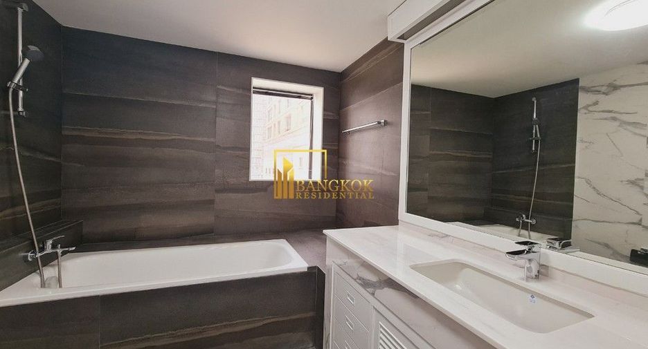 For rent 3 bedrooms apartment in Pathum Wan, Bangkok