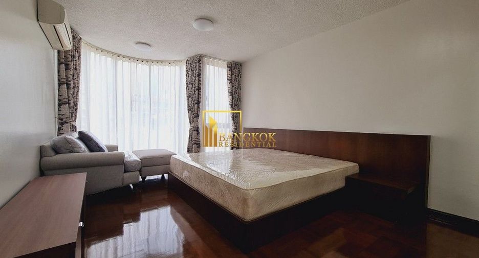 For rent 3 bedrooms apartment in Pathum Wan, Bangkok