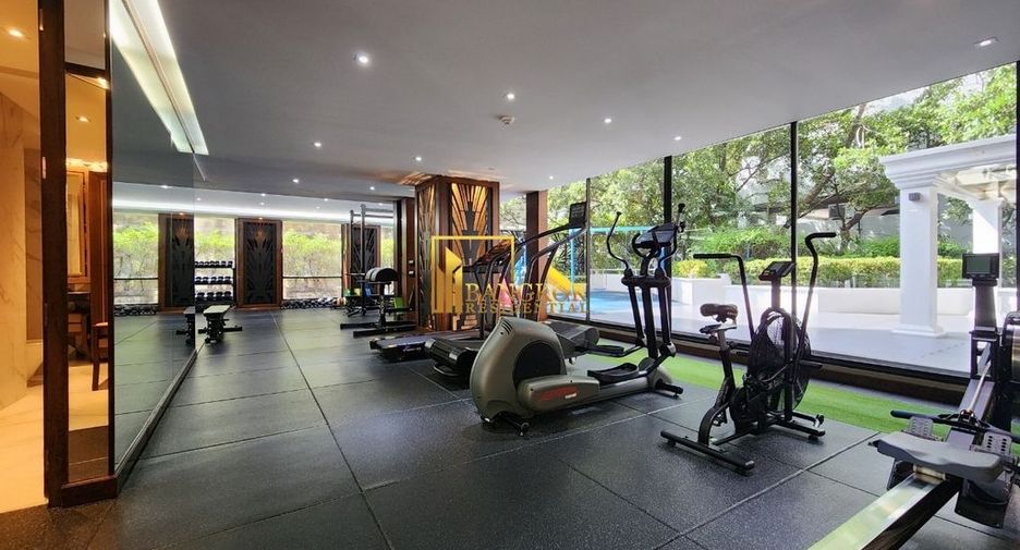 For rent 3 bedrooms apartment in Pathum Wan, Bangkok