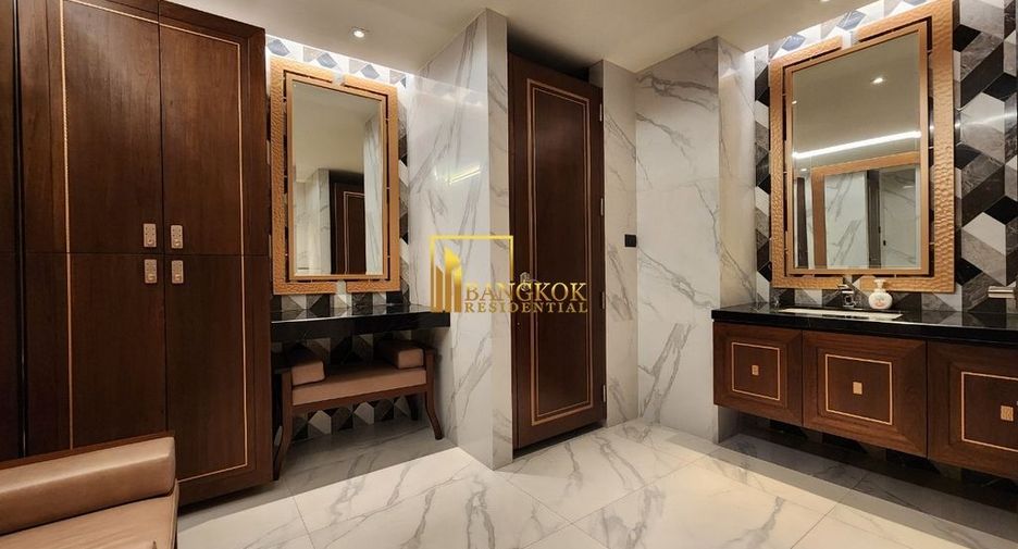 For rent 3 bedrooms apartment in Pathum Wan, Bangkok