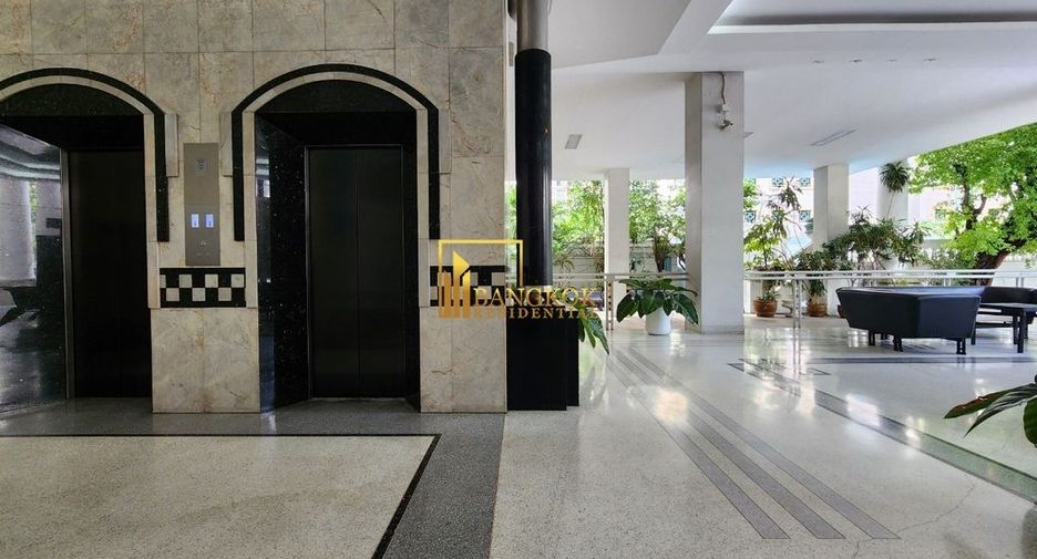 For rent 3 bedrooms apartment in Pathum Wan, Bangkok