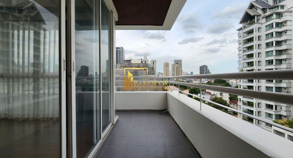 For rent 3 ベッドルーム apartment in Sathon, Bangkok