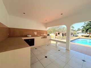For rent 5 Beds house in Bang Lamung, Chonburi
