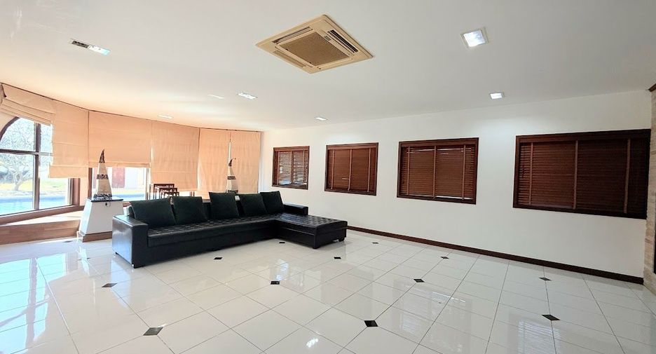 Haus zur Miete mit 5 Zimmer in Bang Lamung, Chonburi