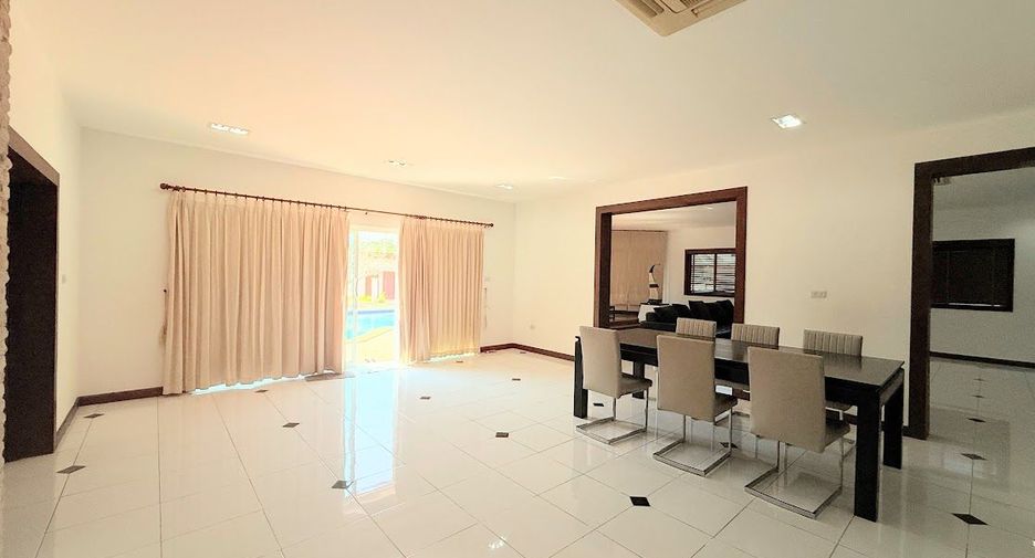 Haus zur Miete mit 5 Zimmer in Bang Lamung, Chonburi