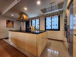 Apartamento en alquiler de 3 habitaciones en Watthana, Bangkok