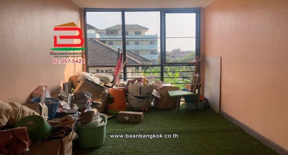 For sale 2 bedrooms retail Space in Sai Mai, Bangkok